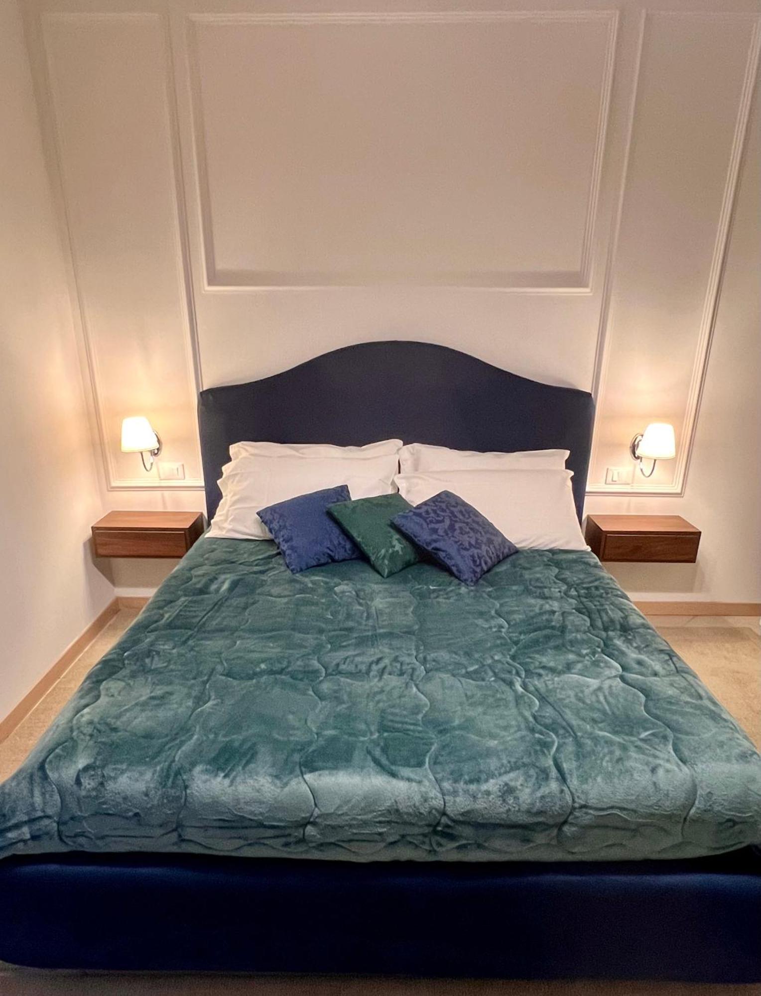 Velvet Apartment